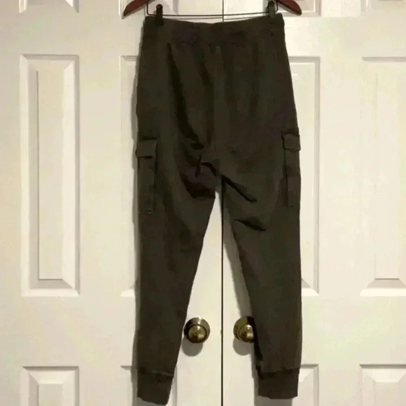 Aerie 100% Cotton Cargo in Size  Medium - Picture 3 of 4